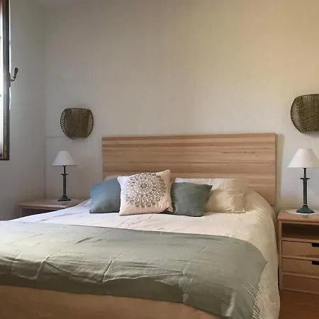 Amplio Con Gimnasio Y Piscina, Ideal Familias Apartman Enveitg